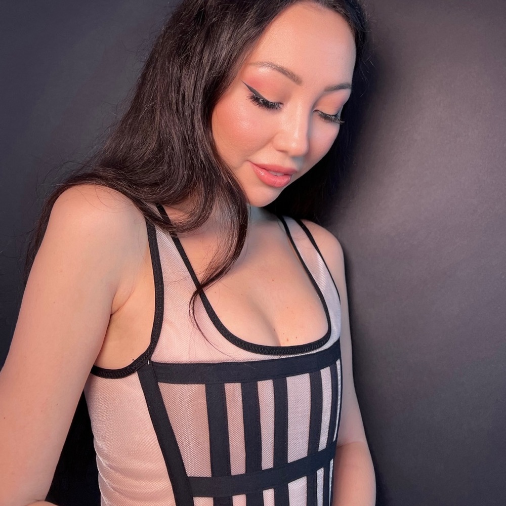 Crop top - Picture 2 of 9
